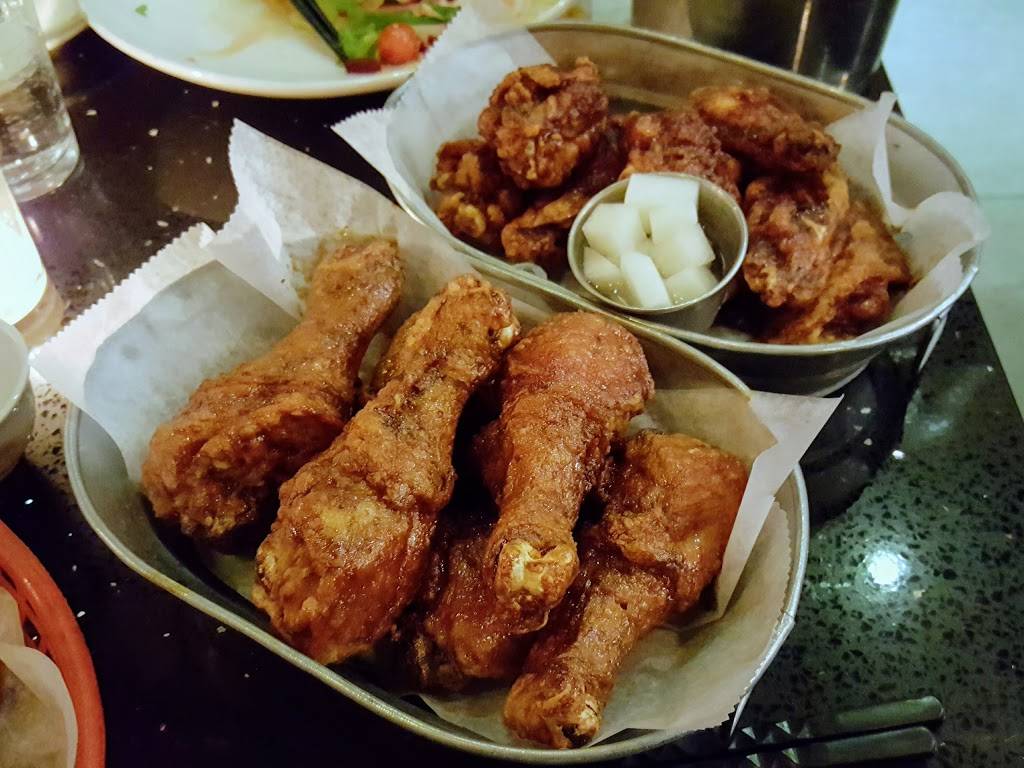 Hells Chicken | restaurant | 641 10th Ave, New York, NY 10036, USA | 2127571120 OR +1 212-757-1120