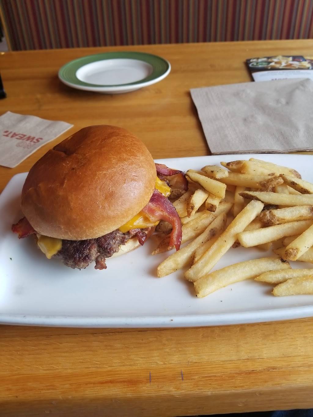 Applebees Grill + Bar | restaurant | 555 S Trooper Rd, Norristown, PA 19403, USA | 6106318184 OR +1 610-631-8184
