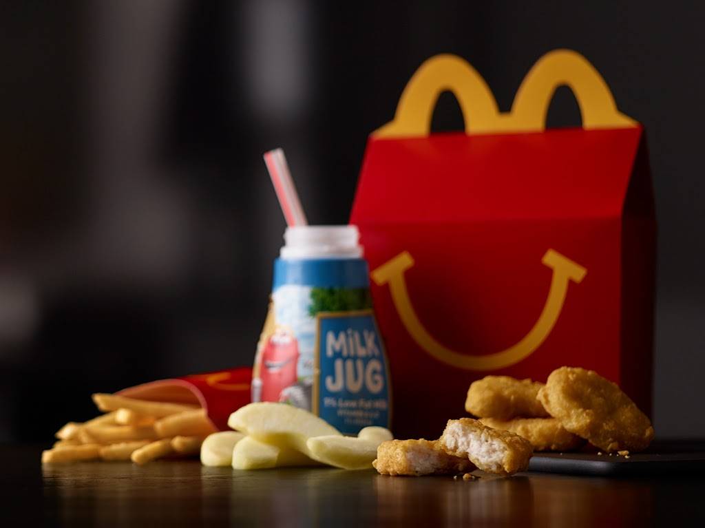 McDonalds | cafe | 2400 Aviation Dr, Terminal A, Dallas, TX 75261, USA | 9729737372 OR +1 972-973-7372