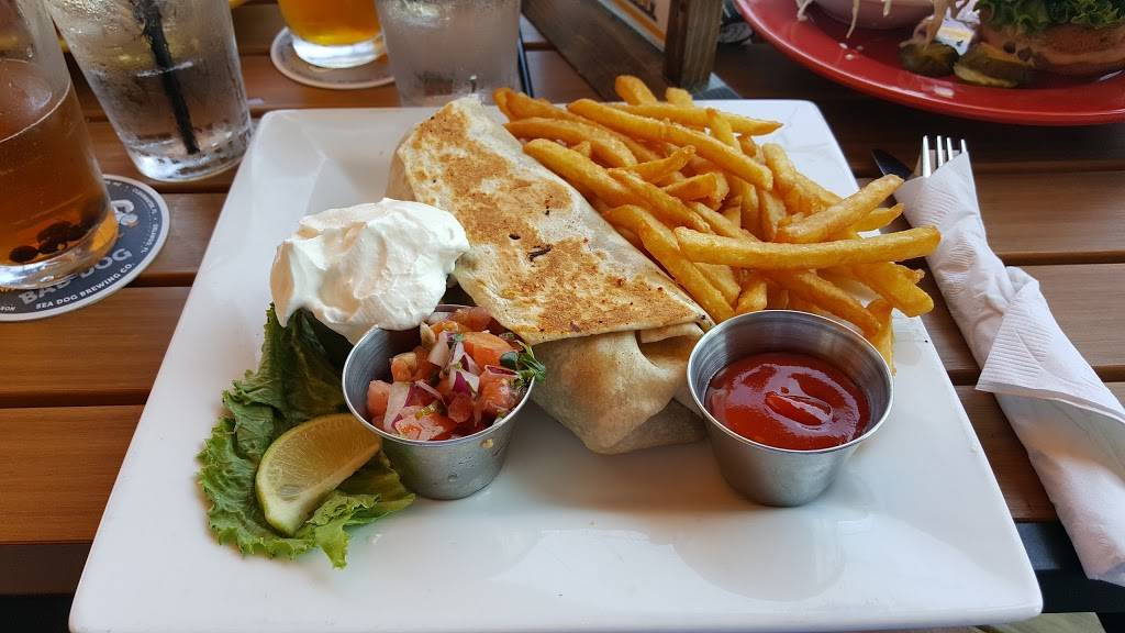 Sea Dog Brewing Co. | restaurant | 1 Main St, Camden, ME 04843, USA | 2072301306 OR +1 207-230-1306