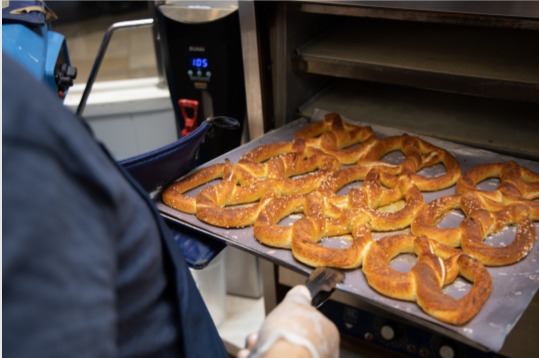 Auntie Annes | bakery | 6401 Bluebonnet Blvd, Baton Rouge, LA 70836, USA | 2257670088 OR +1 225-767-0088