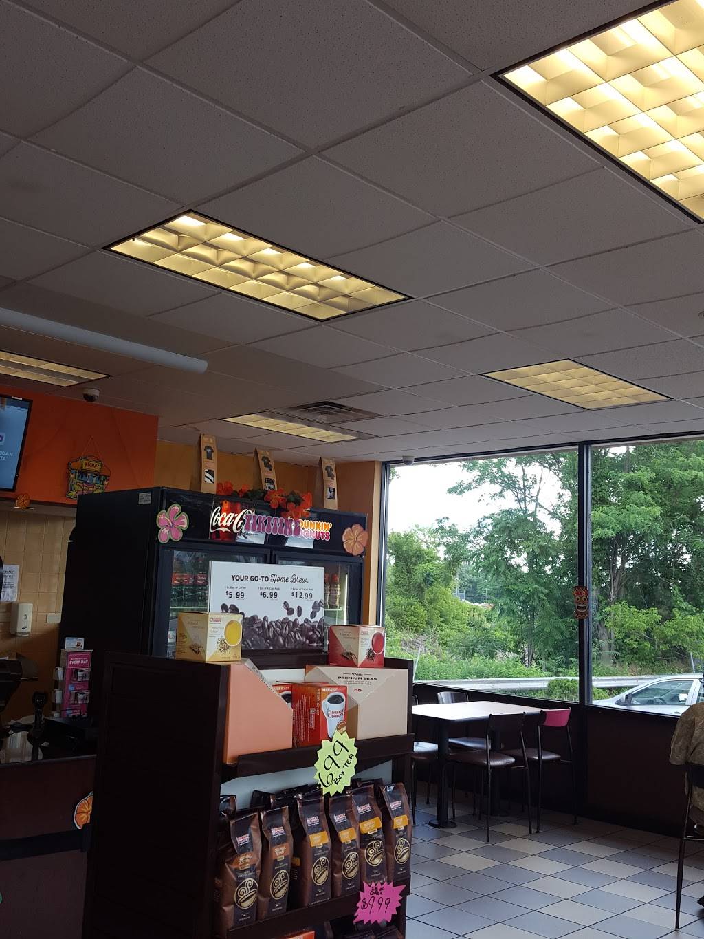 Dunkin | bakery | 970 New Britain Ave, West Hartford, CT 06110, USA | 8609537100 OR +1 860-953-7100