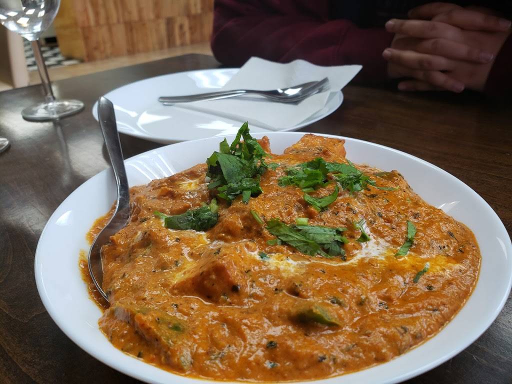 Royal Spice Indian Restaurant 1443 Main St E, Hamilton, ON L8K 1C4
