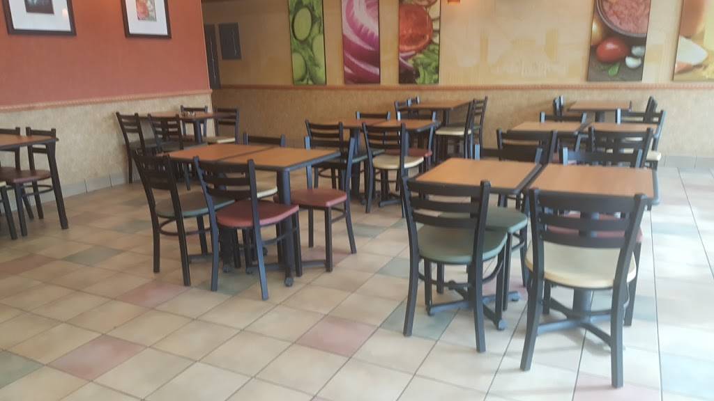 Subway | restaurant | 580 E Tri County Blvd, Oliver Springs, TN 37840, USA | 8654352999 OR +1 865-435-2999