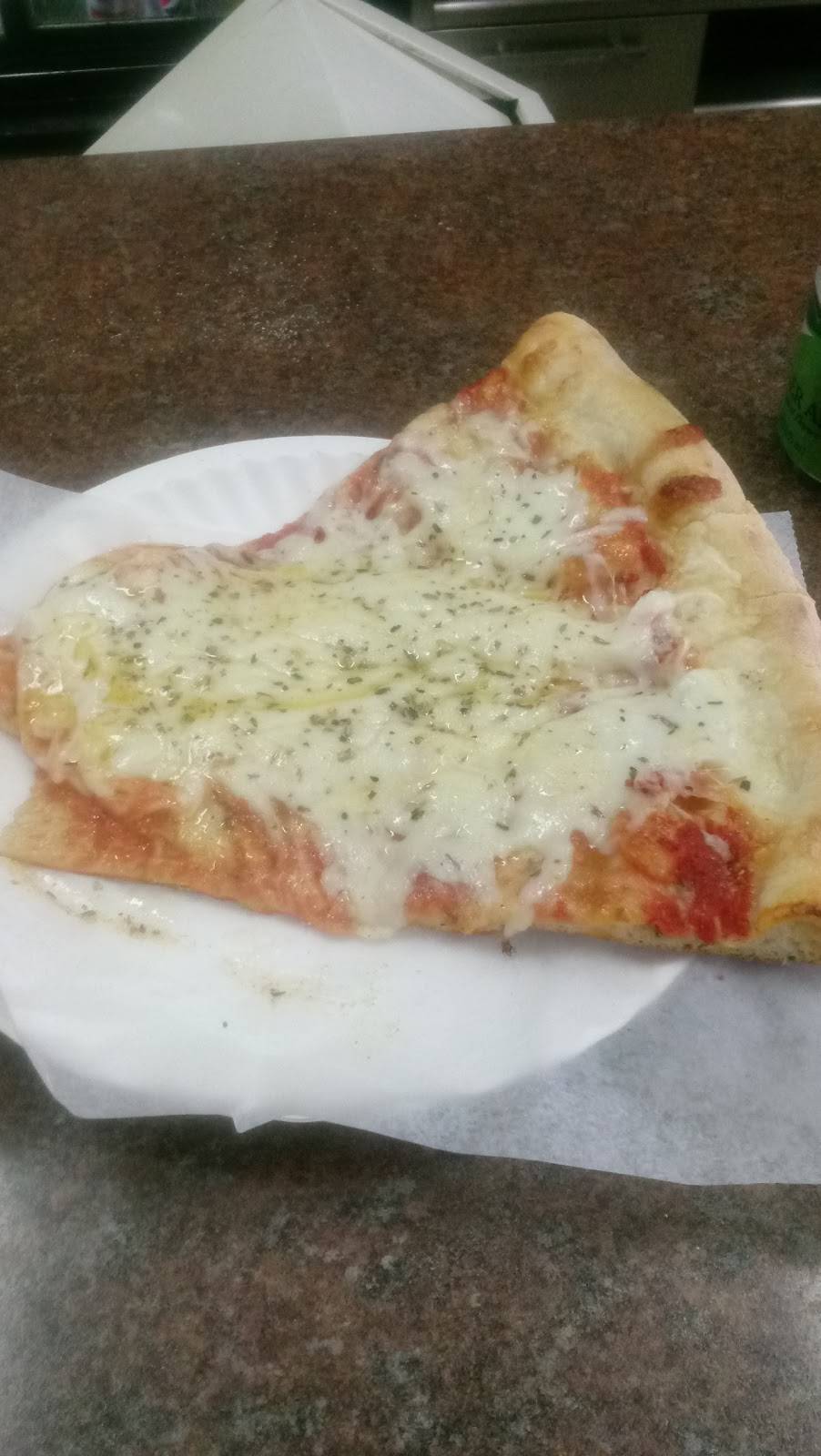 My Place Family Pizza | restaurant | 240 E 198th St, Bronx, NY 10458, USA | 7185622399 OR +1 718-562-2399