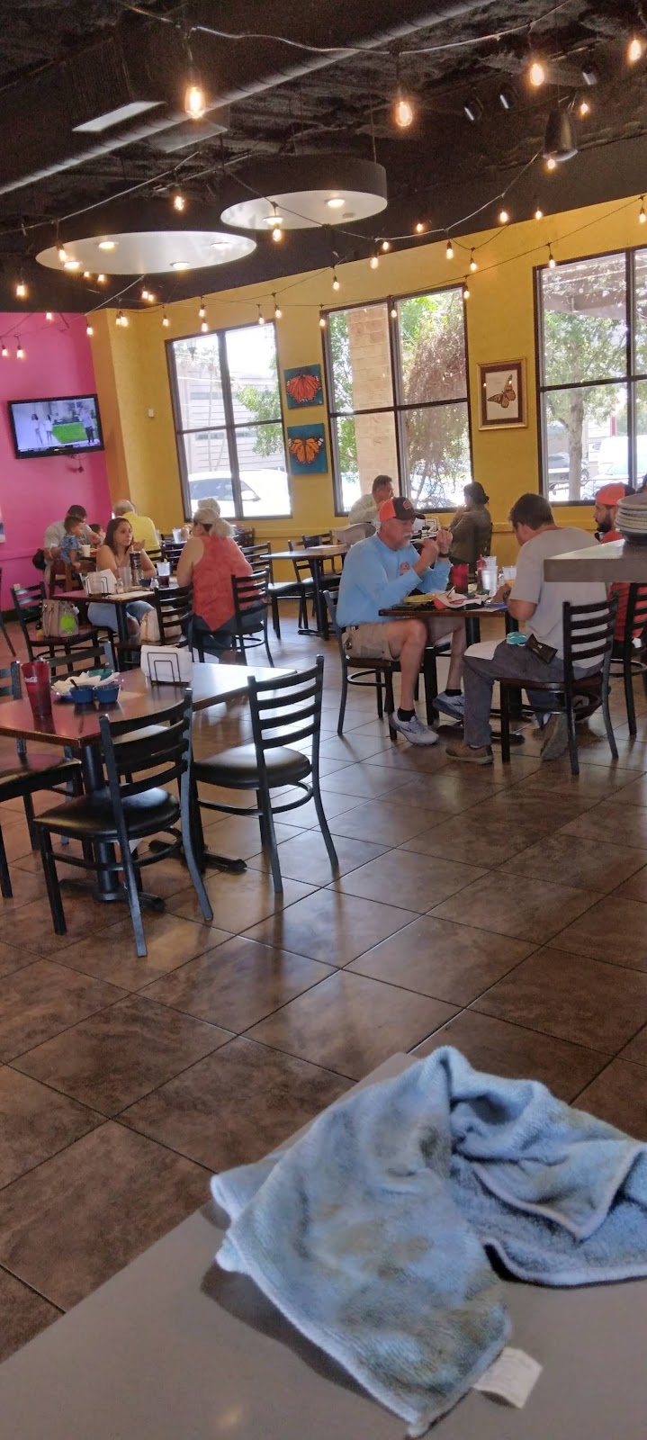 Bolillos Cafe North | cafe | 6950 McPherson Rd, Laredo, TX 78041, USA | 9565681532 OR +1 956-568-1532