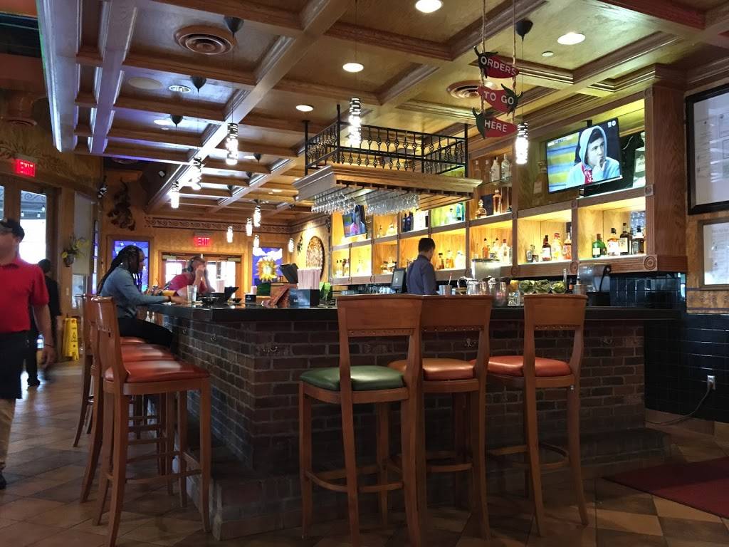 La Parrilla Mexican Restaurant | 5131 Peachtree Pkwy #1005, Peachtree