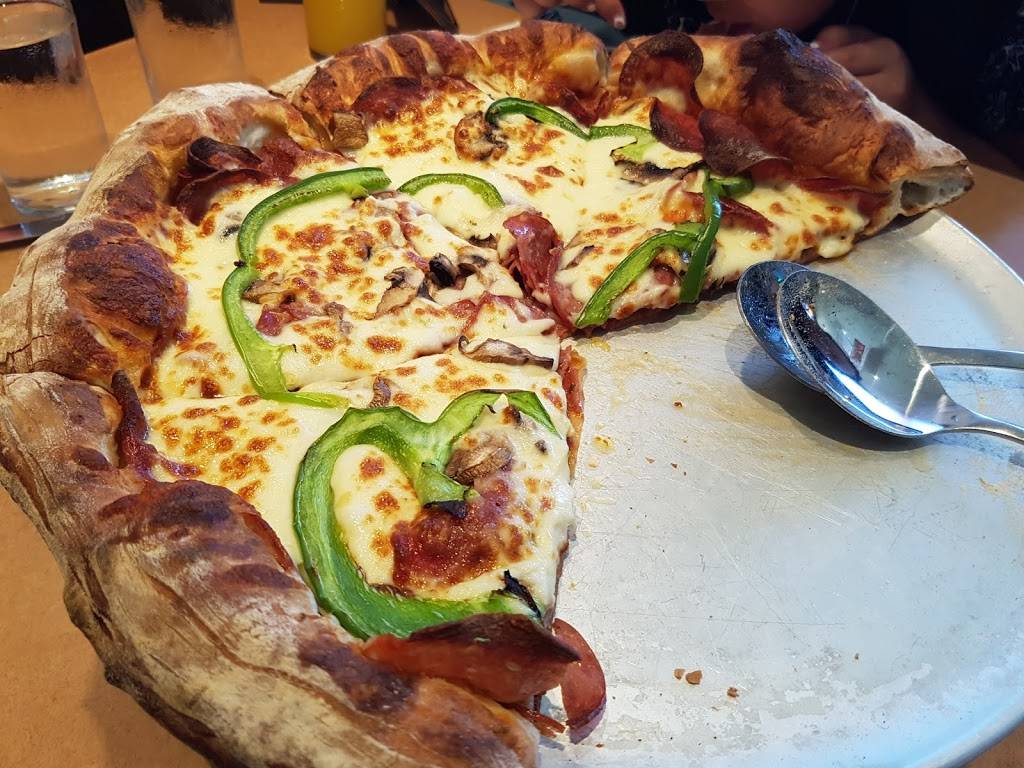 Restaurant Normandin | meal delivery | 200 QC-138, Donnacona, QC G3M 1B7, Canada | 4182851018 OR +1 418-285-1018