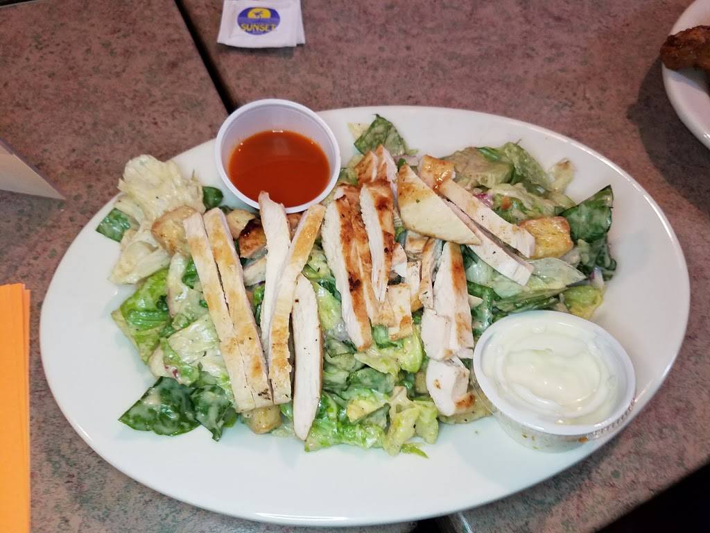 Palmerton Hotel | restaurant | 304 Delaware Ave, Palmerton, PA 18071, USA | 6108265454 OR +1 610-826-5454