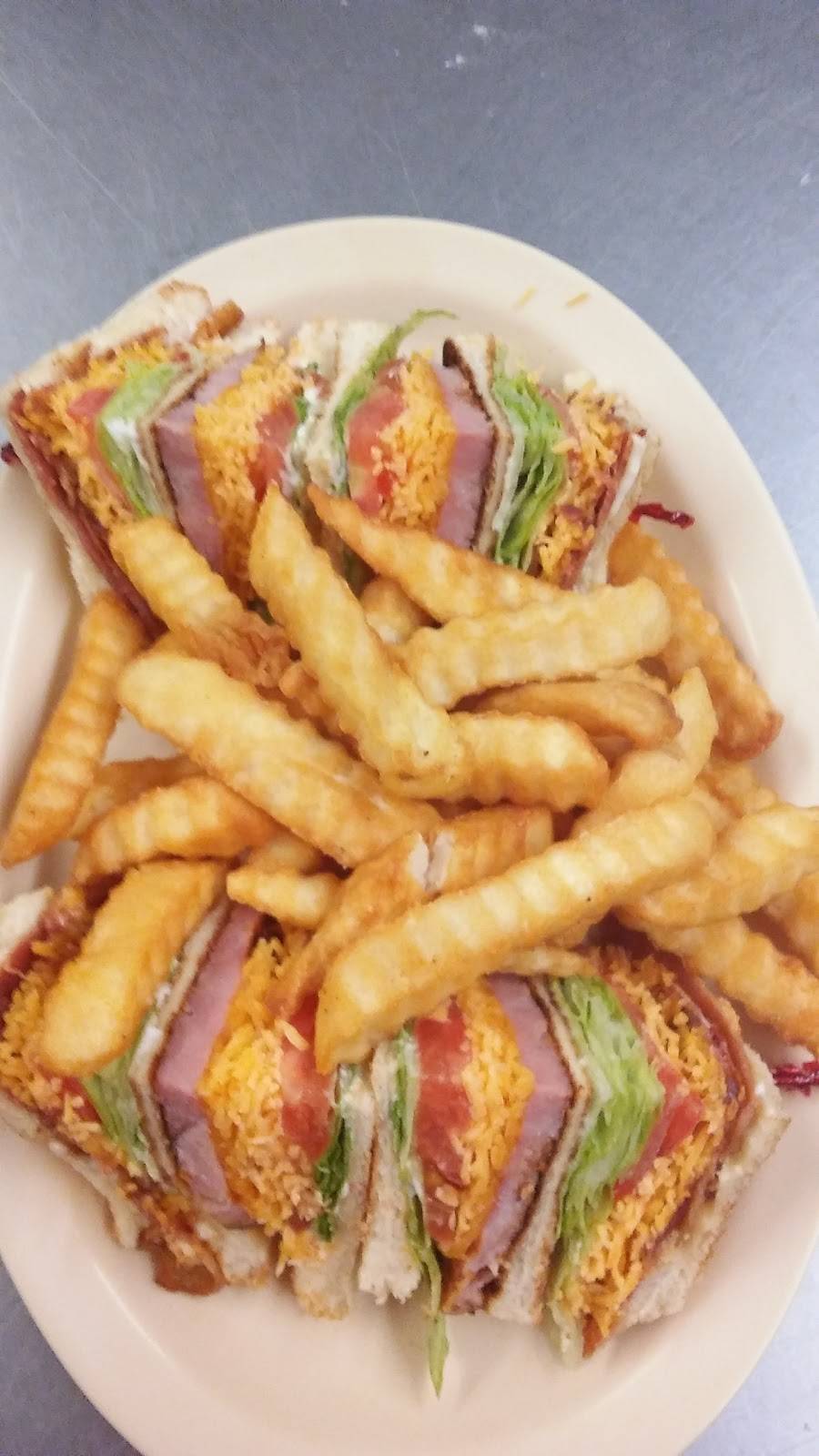 Blue Ribbon Diner | restaurant | 900 E Shawntel Smith Blvd, Muldrow, OK 74948, USA | 9184277909 OR +1 918-427-7909