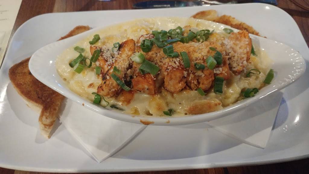 Yogis Bar & Grill | restaurant | 5857 Karric Square Dr, Dublin, OH 43016, USA | 6147981772 OR +1 614-798-1772