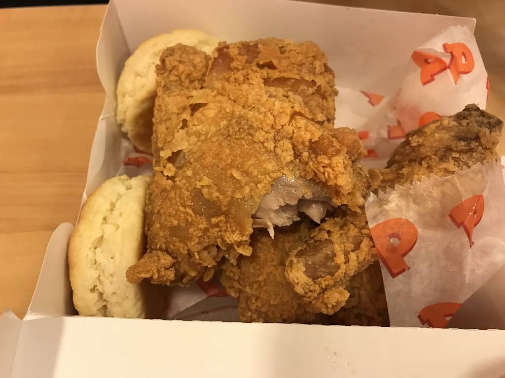 Popeyes Louisiana Kitchen | restaurant | 1322 14th St NW, Washington, DC 20005, USA | 2025066690 OR +1 202-506-6690