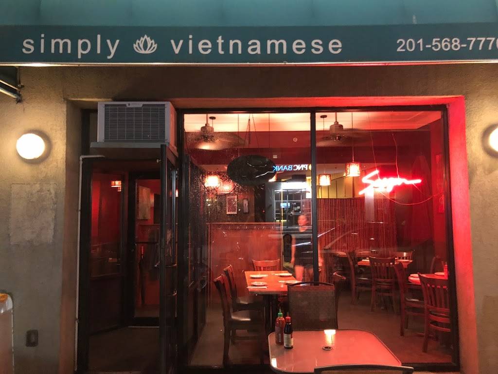 Simply Vietnamese | restaurant | 1 Highwood Ave, Tenafly, NJ 07670, USA | 2015687770 OR +1 201-568-7770