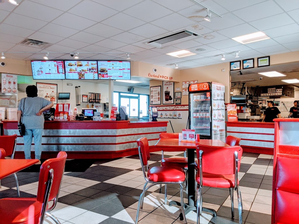 Freddys Frozen Custard & Steakburgers | restaurant | 2702 Southwest Blvd, San Angelo, TX 76904, USA | 3257036550 OR +1 325-703-6550