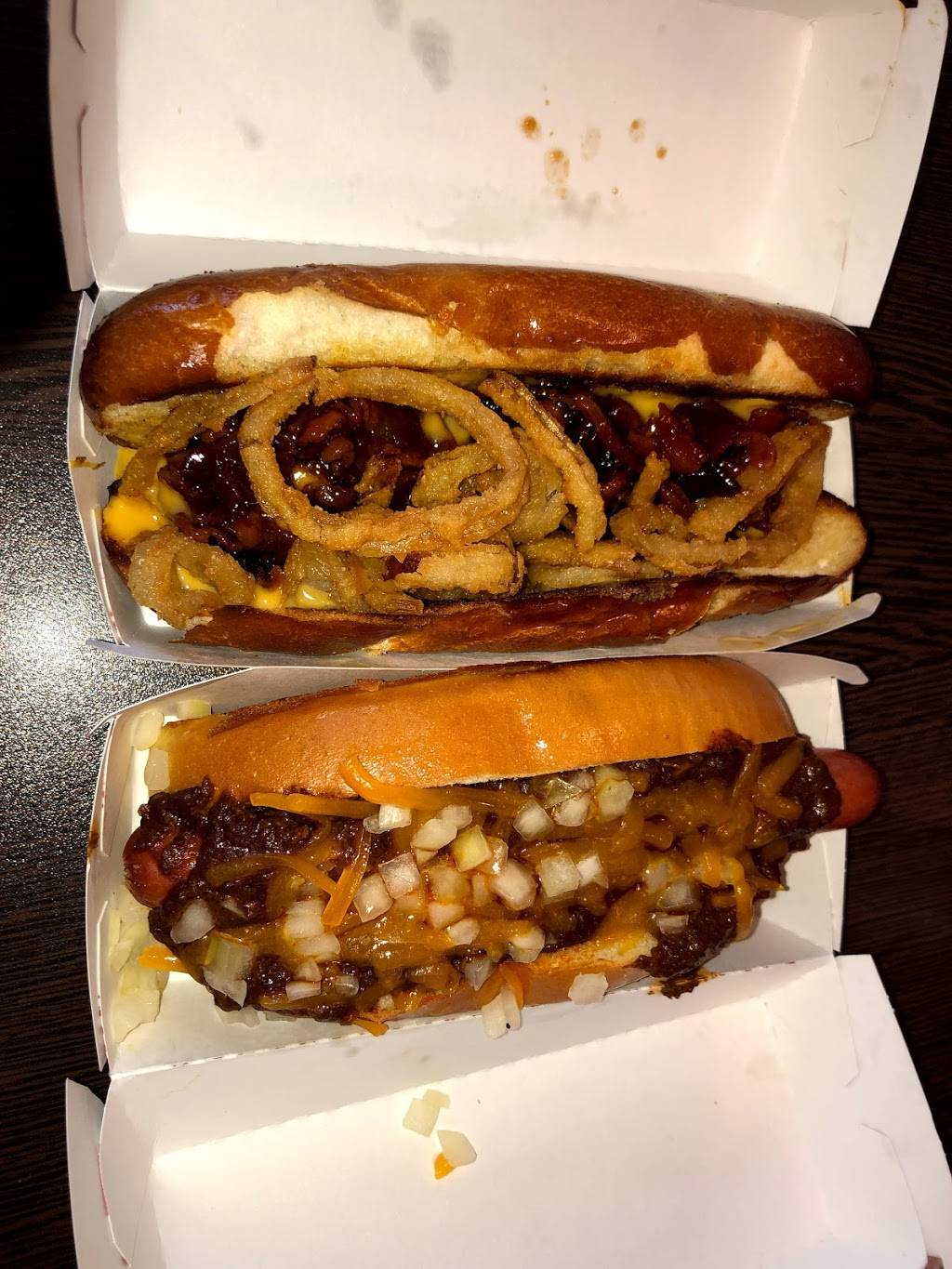 American Dog & Burger | restaurant | 700 E Grand Ave, Chicago, IL 60611, USA