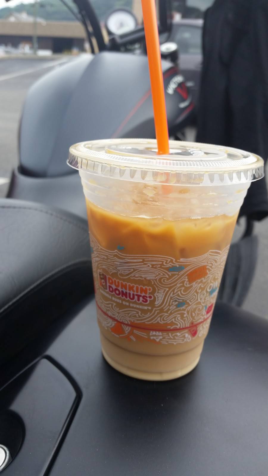 Dunkin | bakery | 300 S Water St, Kittanning, PA 16201, USA | 7245487393 OR +1 724-548-7393