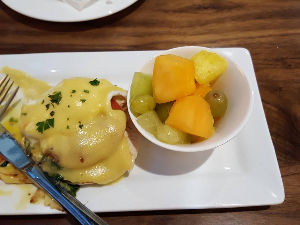 HyVee Market Grille Restaurant 16150 Pilot Knob Rd, Lakeville, MN 55044, USA