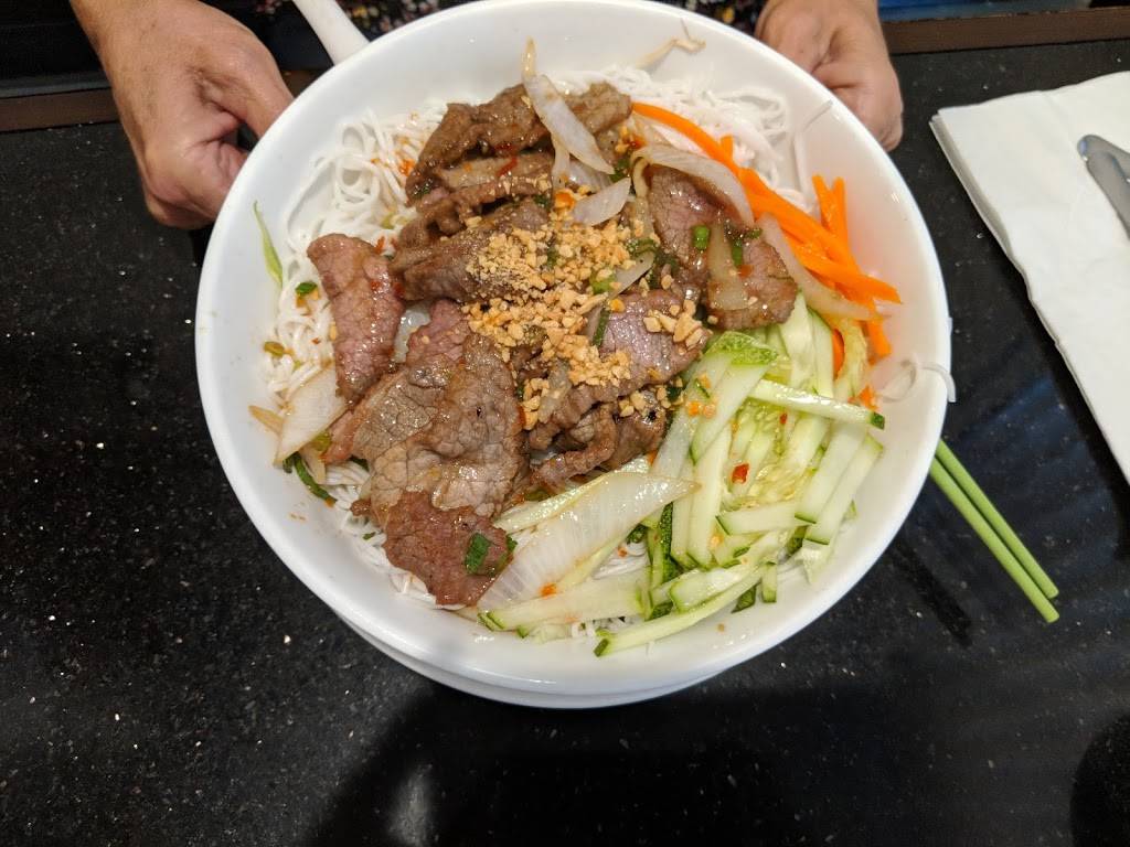 Hong Yen | restaurant | 2926 S Campbell Ave, Springfield, MO 65807, USA | 4173513915 OR +1 417-351-3915