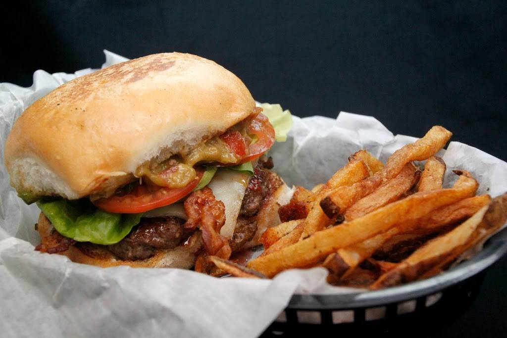 IDC Burgers - Restaurant | 401 FM 1187, Aledo, TX 76008, USA