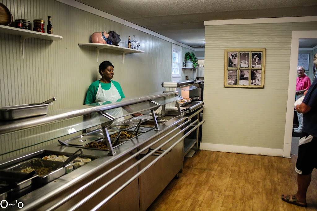 Sweatmans Barbeque | restaurant | 1427 Eutaw Rd, Holly Hill, SC 29059, USA | 8034961227 OR +1 803-496-1227