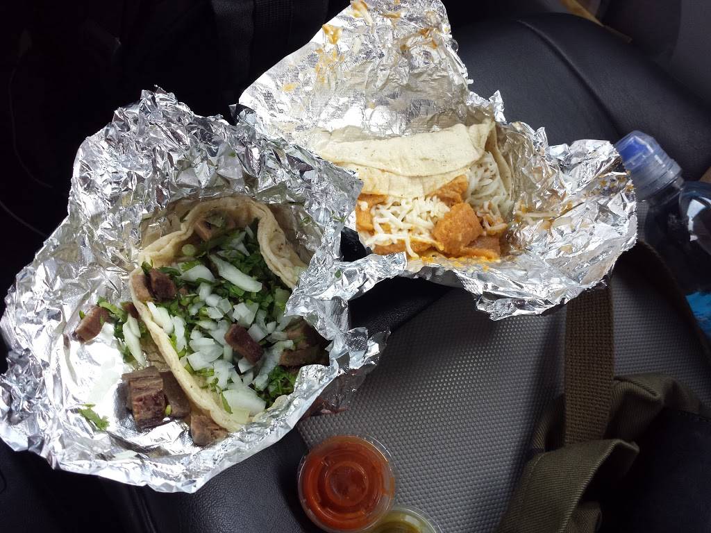 Los 3 Burritos | restaurant | 1840 Main St, Diamond, IL 60416, USA | 8156340115 OR +1 815-634-0115