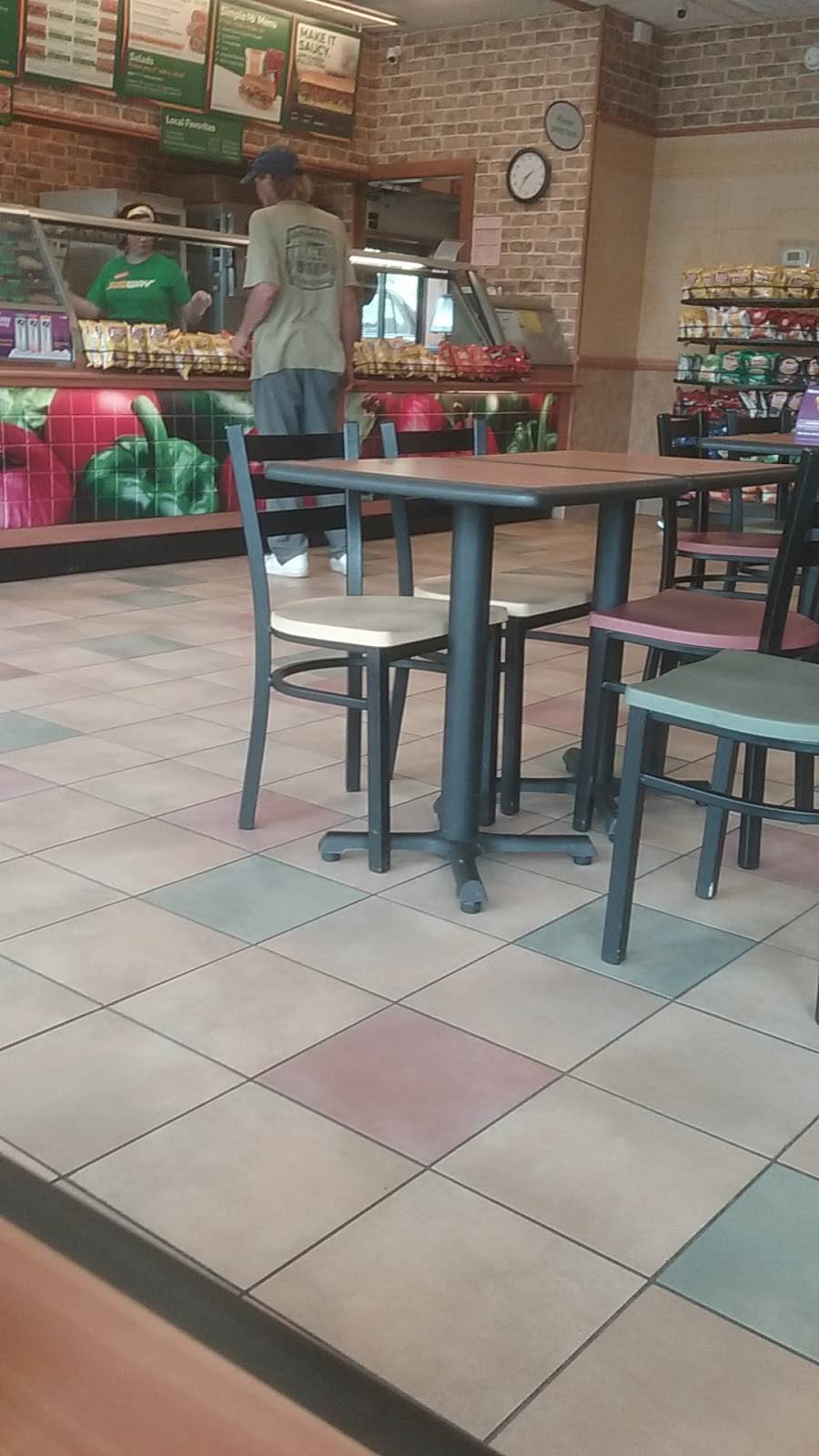 Subway | restaurant | 580 E Tri County Blvd, Oliver Springs, TN 37840, USA | 8654352999 OR +1 865-435-2999