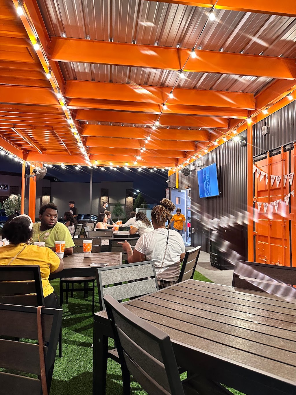 Smalls Sliders | restaurant | 4611 Ambassador Caffery Pkwy, Lafayette, LA 70508, USA | 3377615172 OR +1 337-761-5172