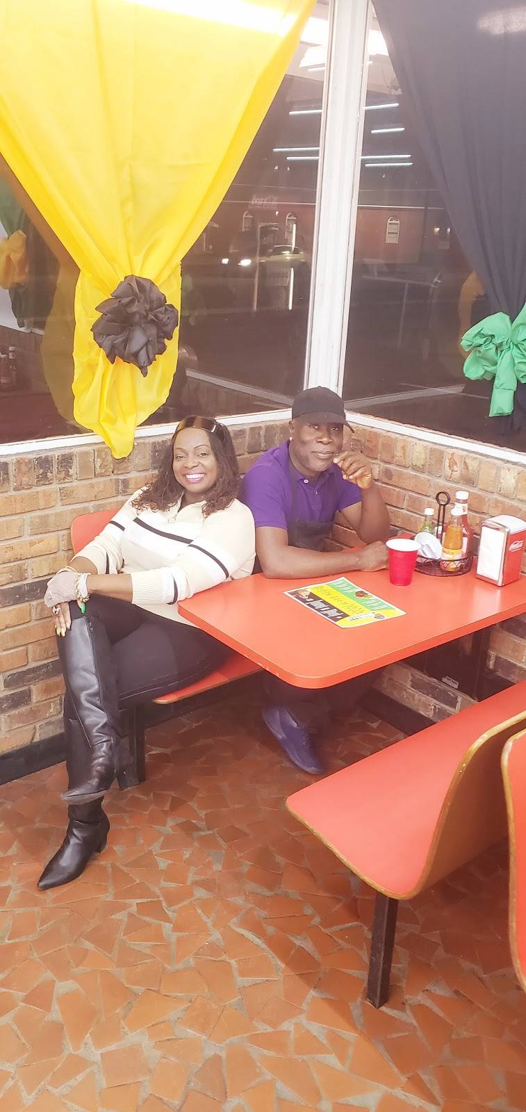 A Taste Of Trelawny Jamaican Restaurant | restaurant | 2211 Cumberland Rd, Fayetteville, NC 28306, USA | 9107791100 OR +1 910-779-1100
