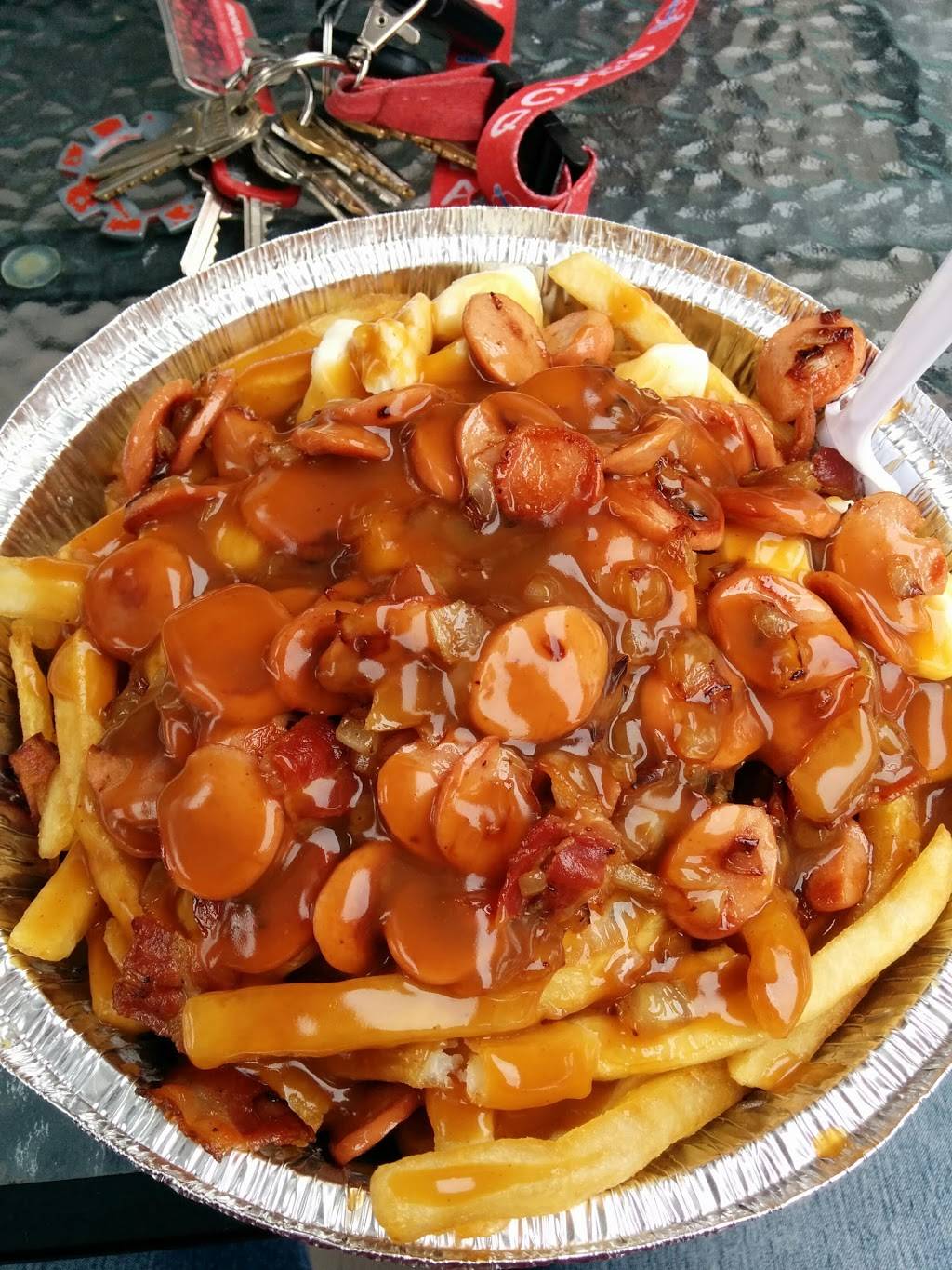 Restaurant S-Kim-O | restaurant | 590 Boulevard Saint Laurent E, Louiseville, QC J5V 1H9, Canada | 8192288352 OR +1 819-228-8352