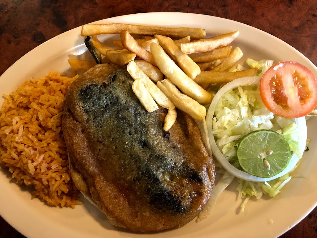 Los molcajetes | restaurant | 20 De Los Santos St, Roma, TX 78584, USA | 9562982432 OR +1 956-298-2432