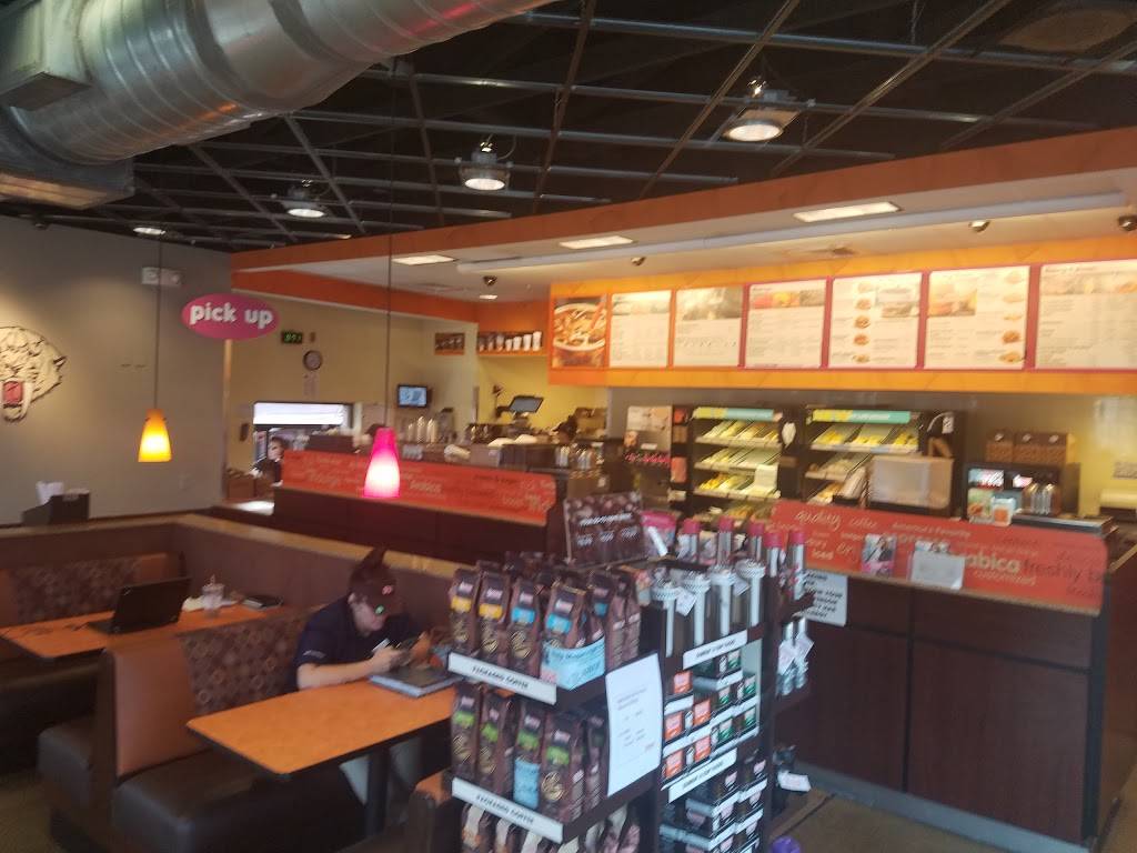 Dunkin | bakery | 300 S Water St, Kittanning, PA 16201, USA | 7245487393 OR +1 724-548-7393