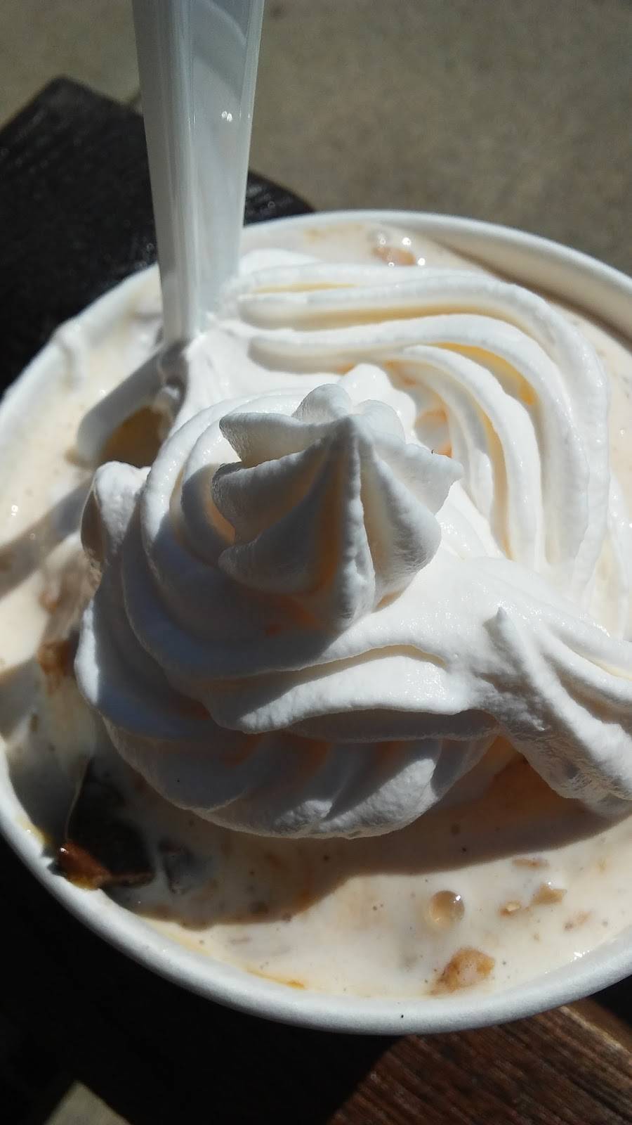 Cold Stone Creamery | bakery | 10 Pullman Square Space 204, Huntington, WV 25701, USA | 3045226640 OR +1 304-522-6640