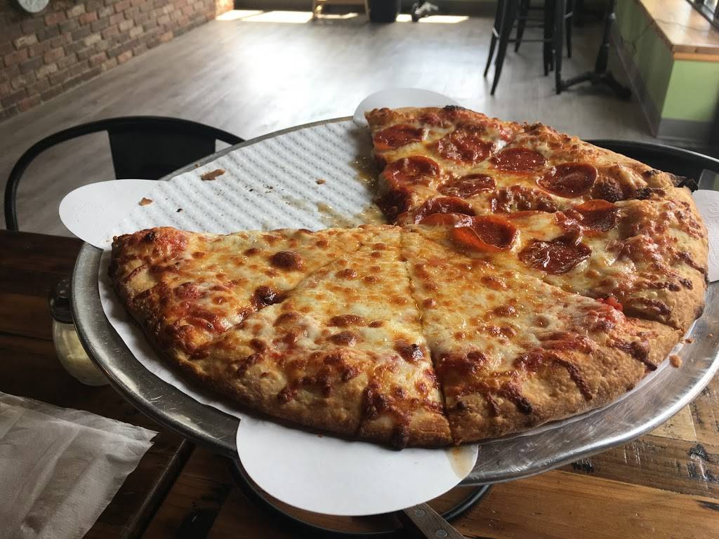 Toss Pizza and Wings | meal delivery | 145 McMurray Rd, Upper St Clair, PA 15241, USA | 4122834124 OR +1 412-283-4124