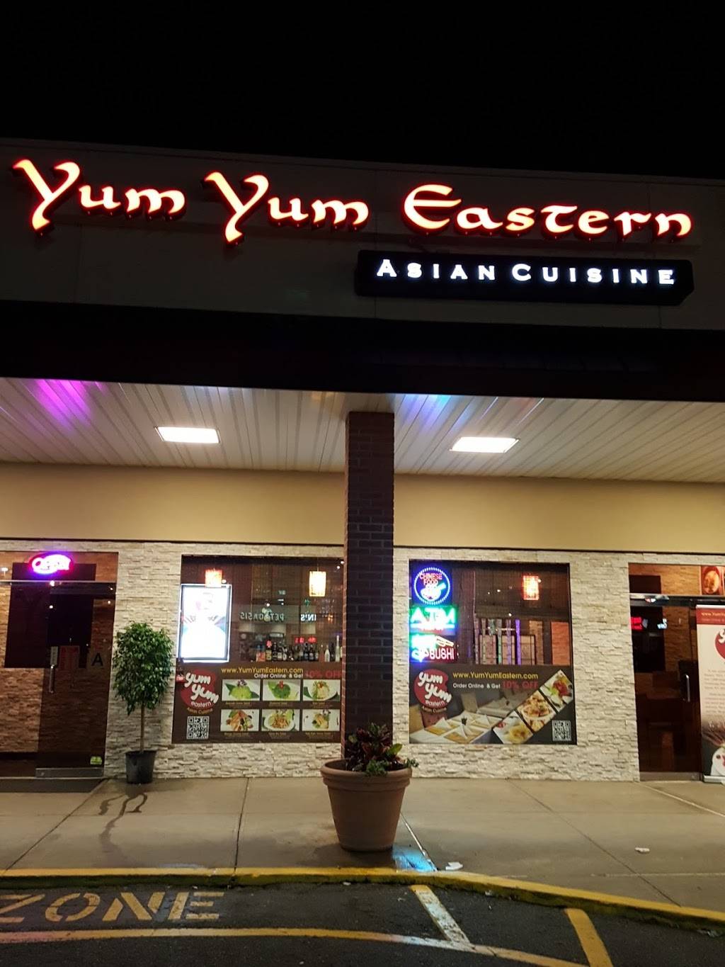 Yum Yum Eastern Sushi and Chinese Fusion | restaurant | 3279 Richmond Ave, Staten Island, NY 10312, USA | 7182279900 OR +1 718-227-9900