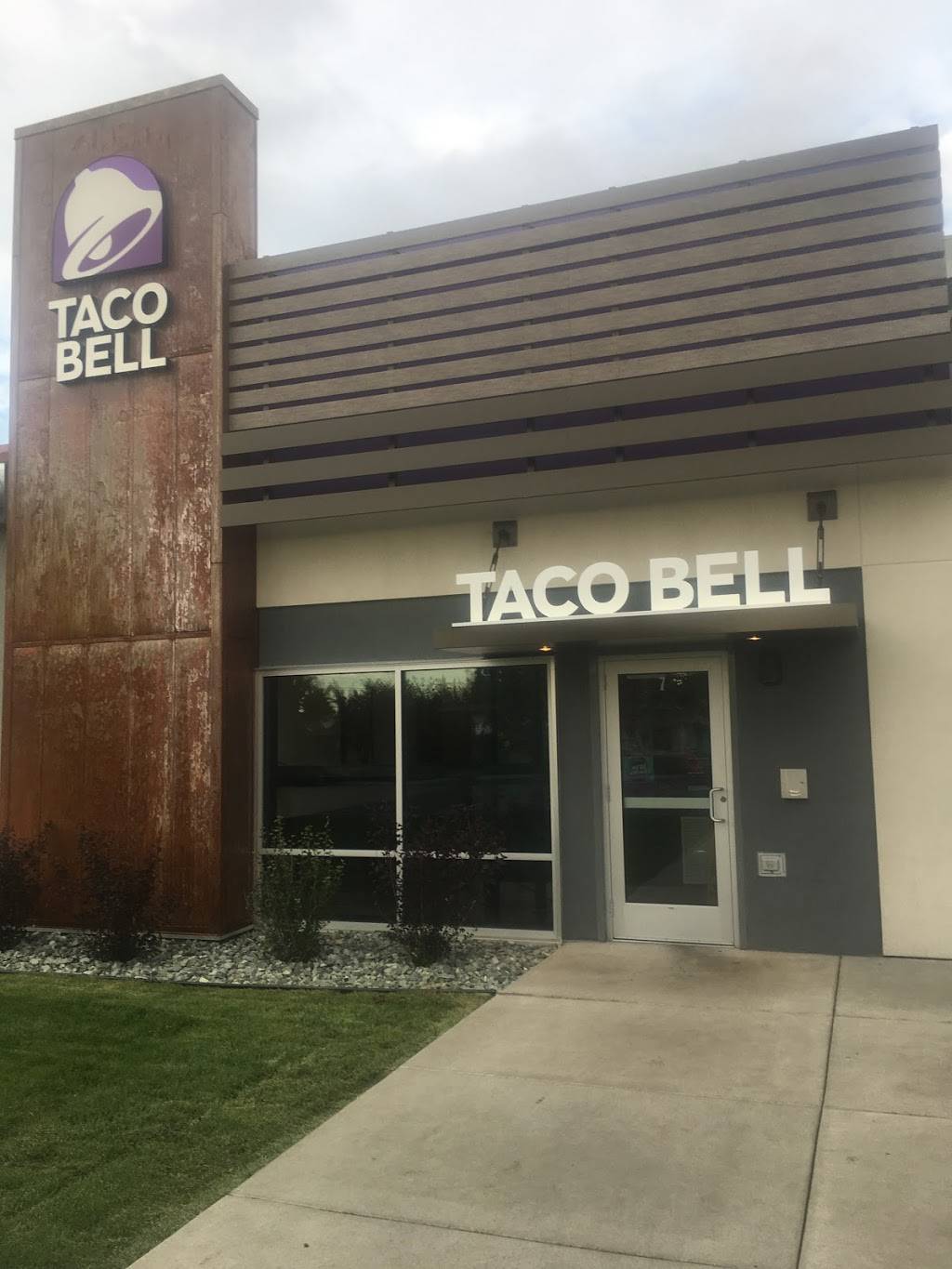 Taco Bell 9000 Lake Otis Parkway Units 6 and 7, Anchorage, AK 99507, USA