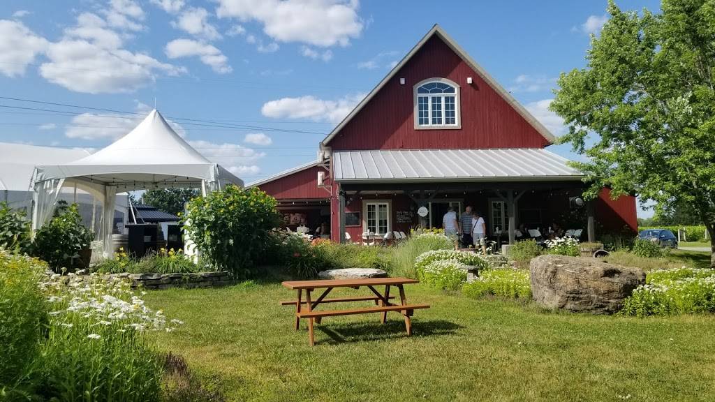 Domaine & Vins Gélinas | restaurant | 267, rang de Saint-François, Saint-Sévère, QC G0X 3B0, Canada | 8192645511 OR +1 819-264-5511