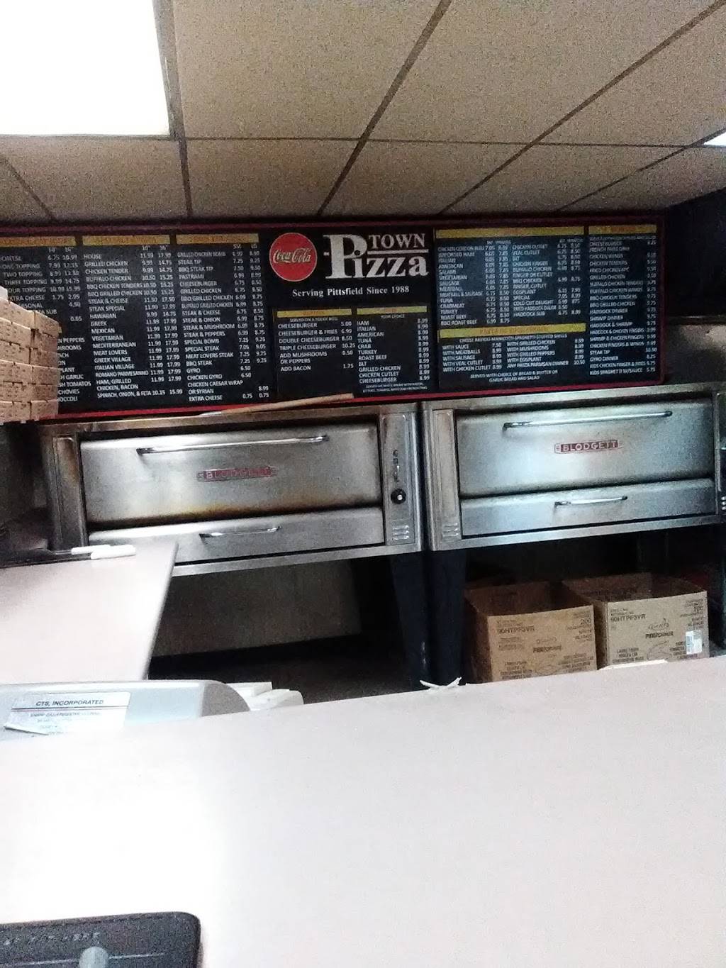 Town Pizza 27 Carroll St, Pittsfield, NH 03263, USA