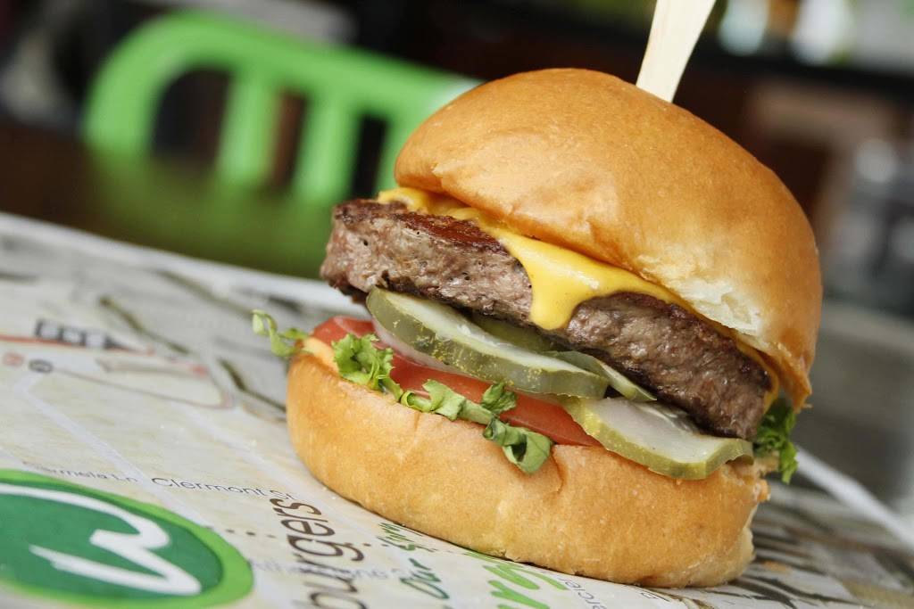 Wahlburgers | restaurant | 5065 Main St, Trumbull, CT 06611, USA | 2033715386 OR +1 203-371-5386