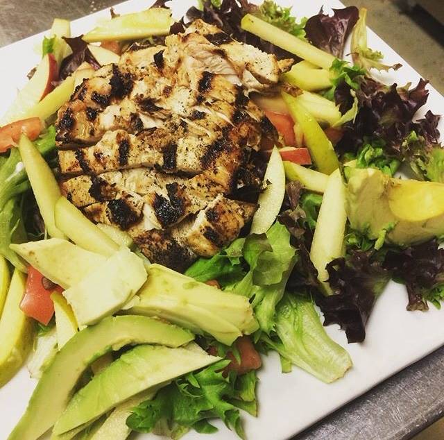The Backyard Grill | restaurant | 443 N Ridge Rd, Richmond, VA 23229, USA | 8044479622 OR +1 804-447-9622