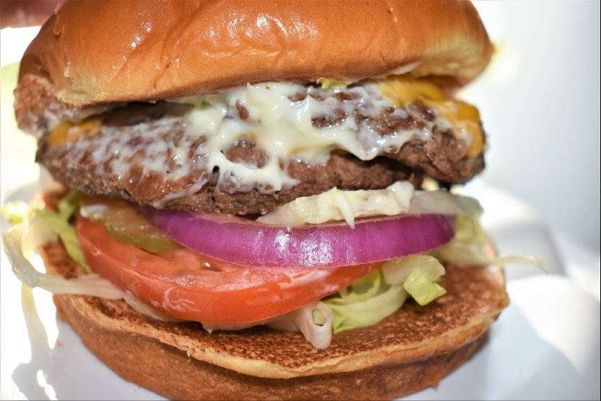 Penguin Point | restaurant | 830 Chuck Gray Ct, Owensboro, KY 42303, USA | 2702401737 OR +1 270-240-1737