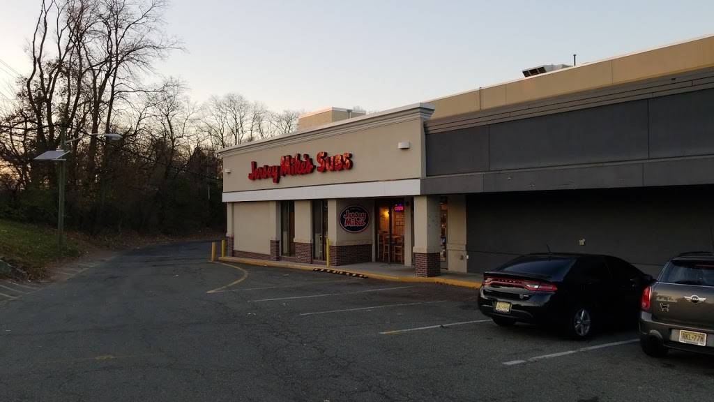 Jersey Mike's Subs Meal takeaway 235 Prospect Ave, West Orange, NJ 07052, USA