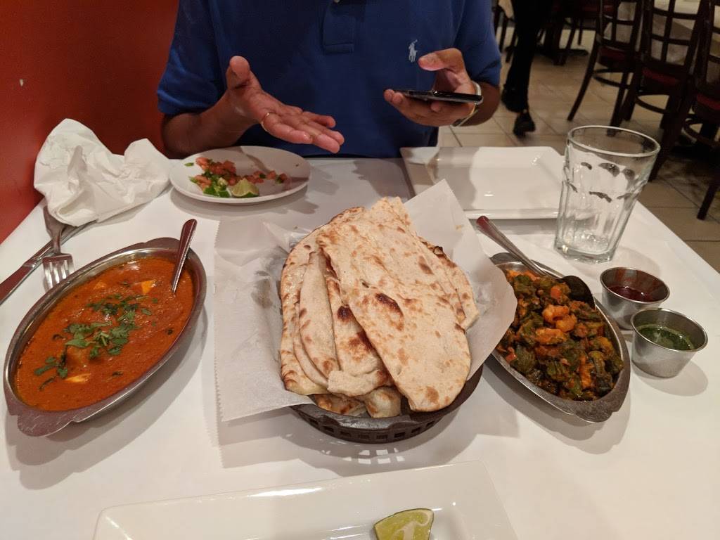 Hema S Kitchen Restaurant 2439 W Devon Ave Chicago IL 60659 USA   63b74eca82f038f4e570b4d0cd737621  United States Illinois Cook County Chicago 743562 Hemas Kitchenhtm 