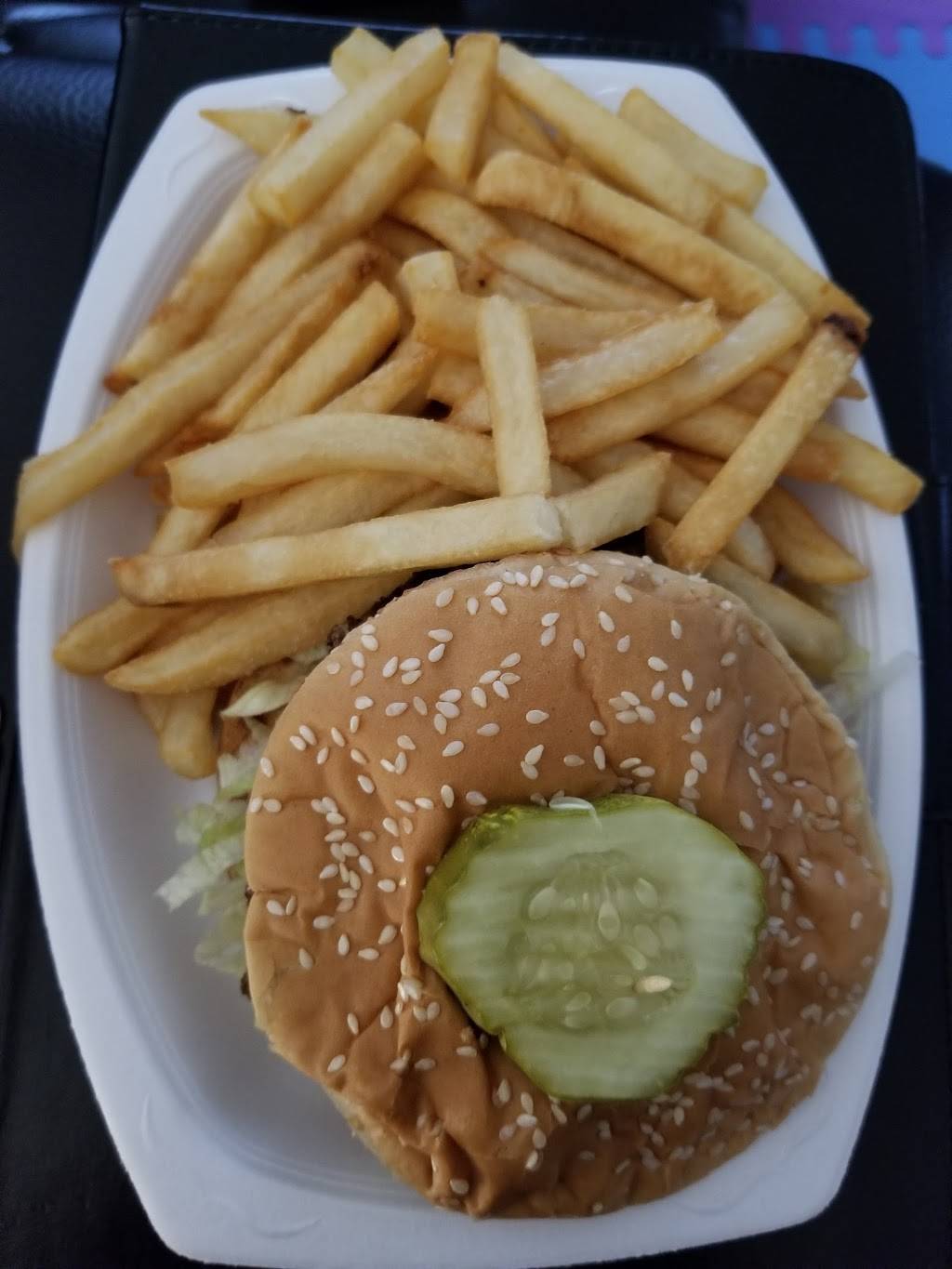 South 21 Family Restaurant | restaurant | 6116 Brookshire Blvd, Charlotte, NC 28216, USA | 7043991678 OR +1 704-399-1678