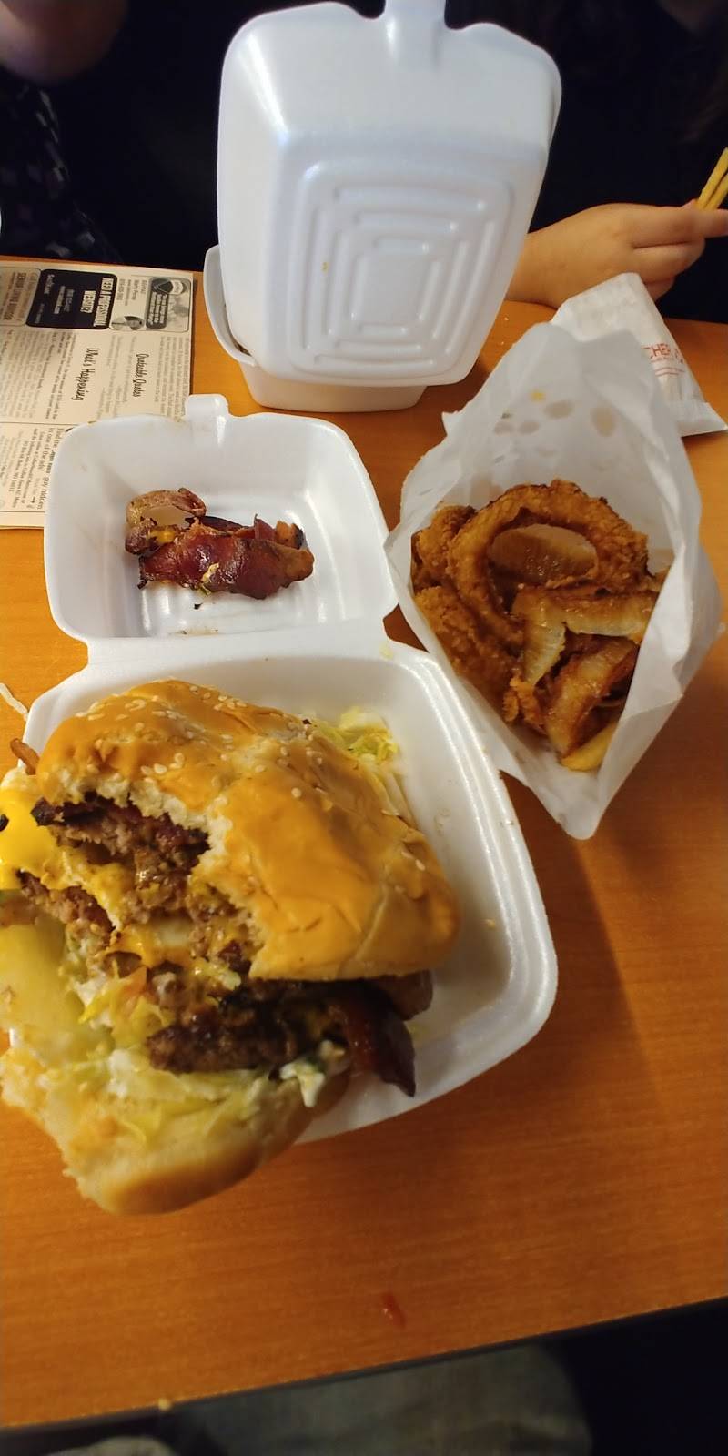 LCs Hamburgers Etc. | restaurant | 2424 NW Vivion Rd, Northmoor, MO 64150, USA | 8165694708 OR +1 816-569-4708