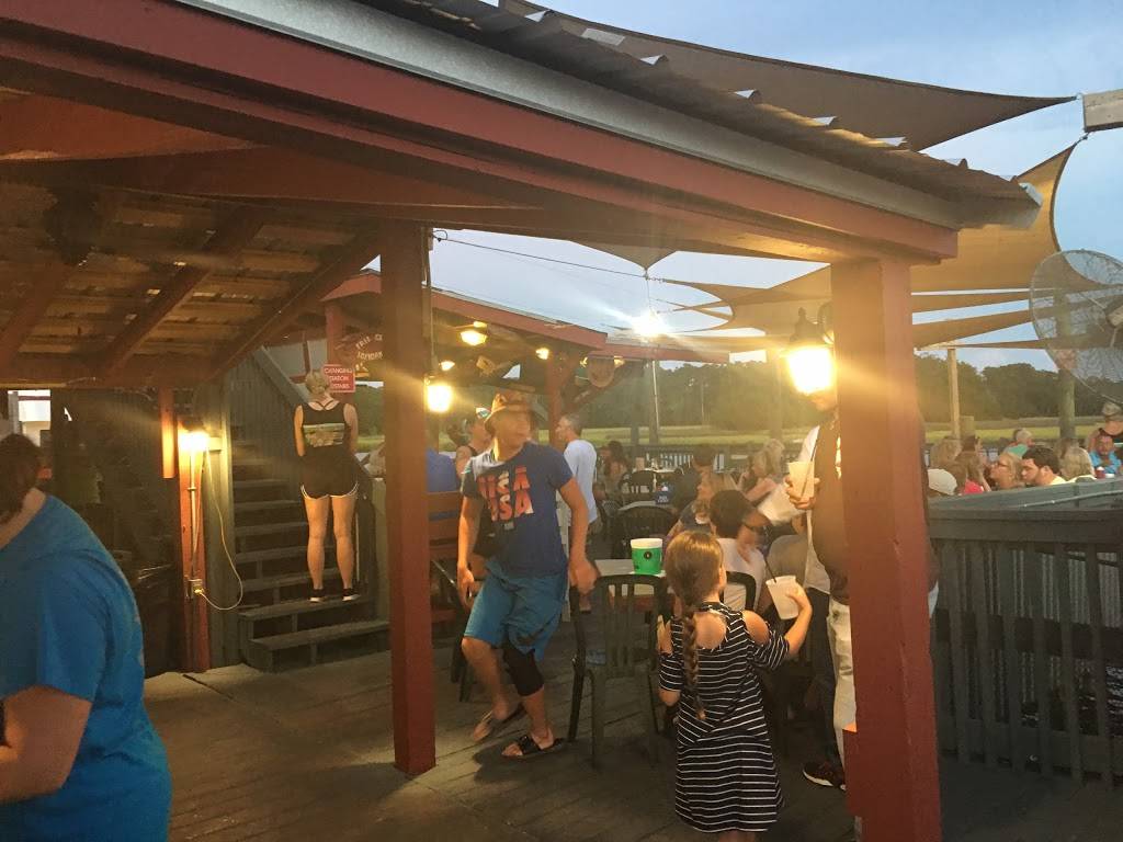 Crab Catchers On The Waterfront | restaurant | 4474 Water Front Ave, Little River, SC 29566, USA | 8432802025 OR +1 843-280-2025