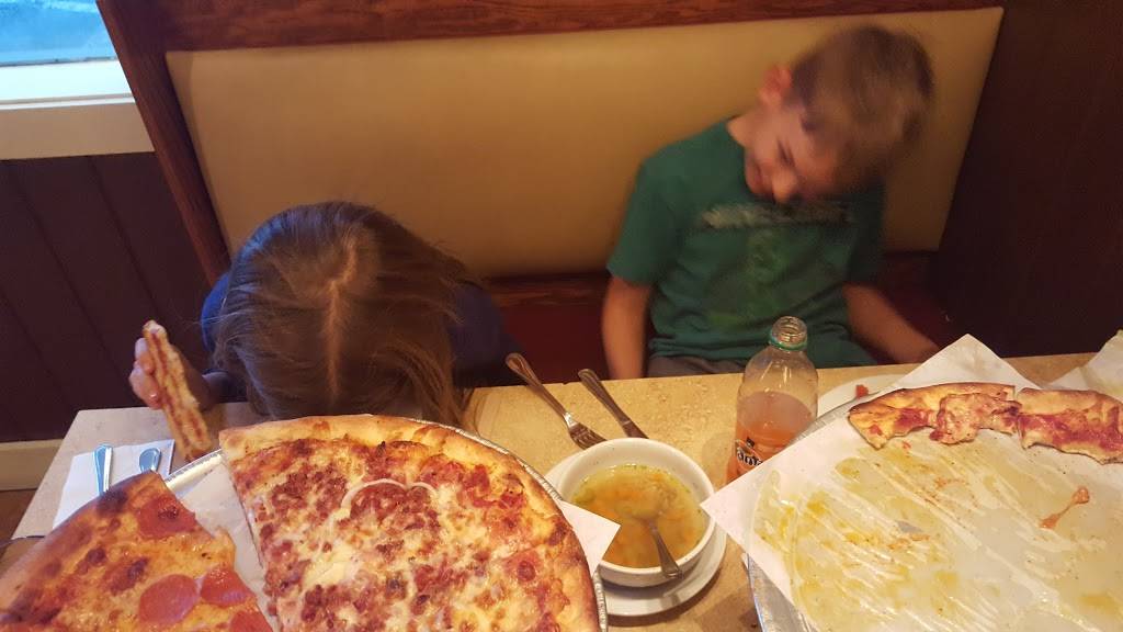 Hometown Pizza II Restaurant 157 Litchfield Rd 1, Harwinton, CT