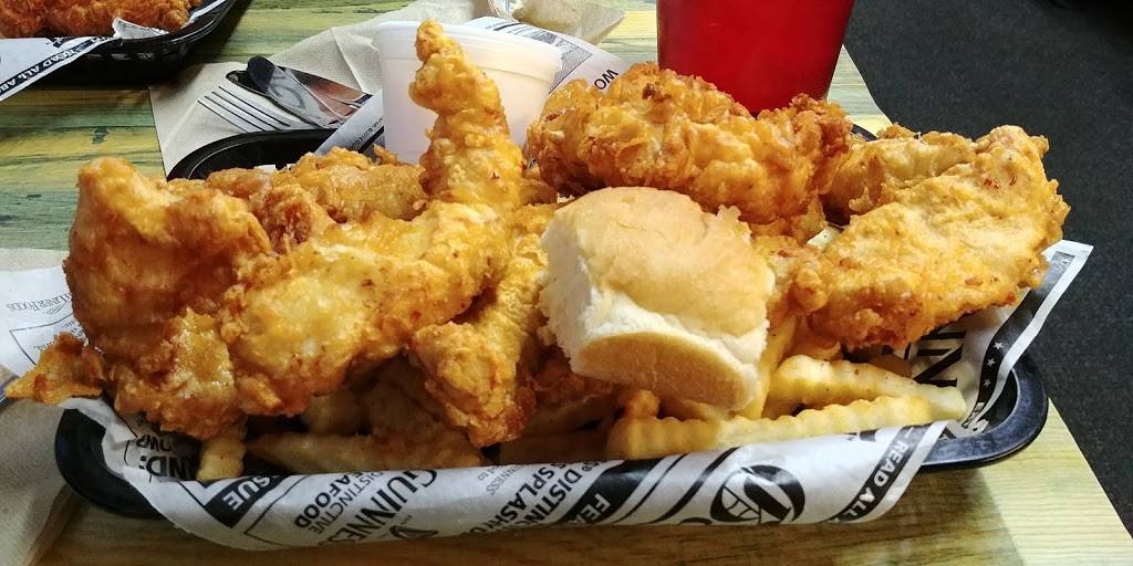 Bby Carryout | restaurant | 216 W River St, Dixon, IL 61021, USA | 8152884991 OR +1 815-288-4991