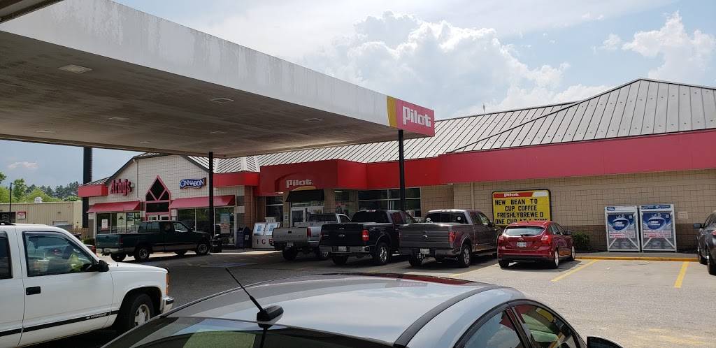 Pilot Travel Center | restaurant | 15559 TN-13 S, Hurricane Mills, TN 37078, USA | 9312967180 OR +1 931-296-7180