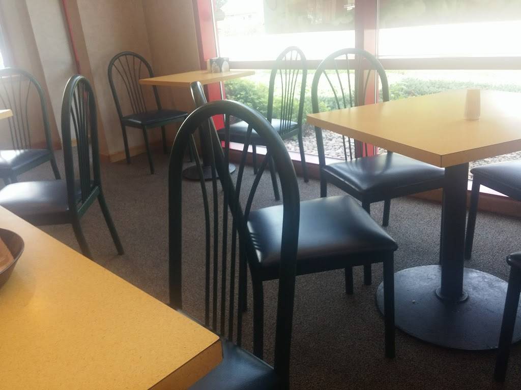 Arbys | meal takeaway | 2040 N Bell St, Fremont, NE 68025, USA | 4027276266 OR +1 402-727-6266