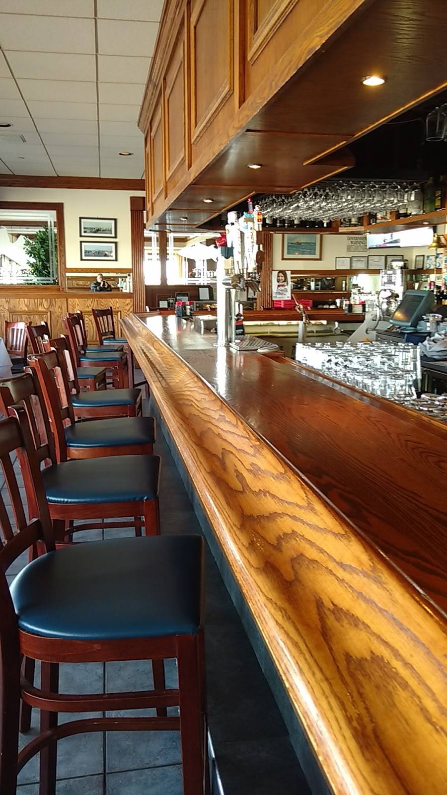 Captain Bills Restaurant & Catering | restaurant | 122 Ocean Ave, Bay Shore, NY 11706, USA | 6316656262 OR +1 631-665-6262
